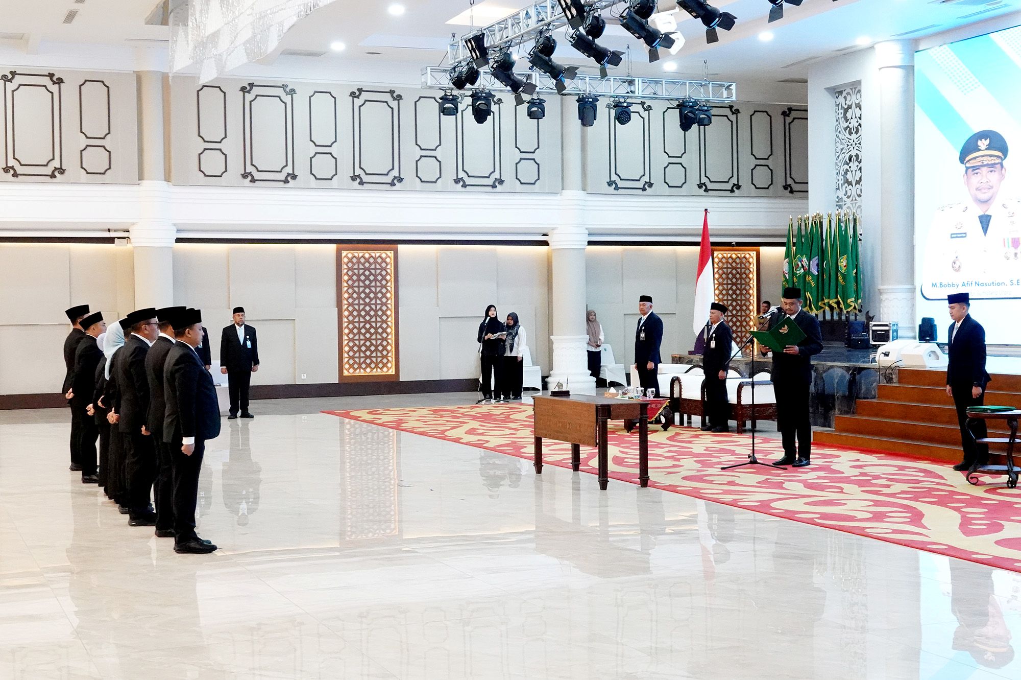 Bobby Nasution Lantik 8 Pejabat Eselon II, Minta Ciptakan Program yang Dorong Pertumbuhan Ekonomi