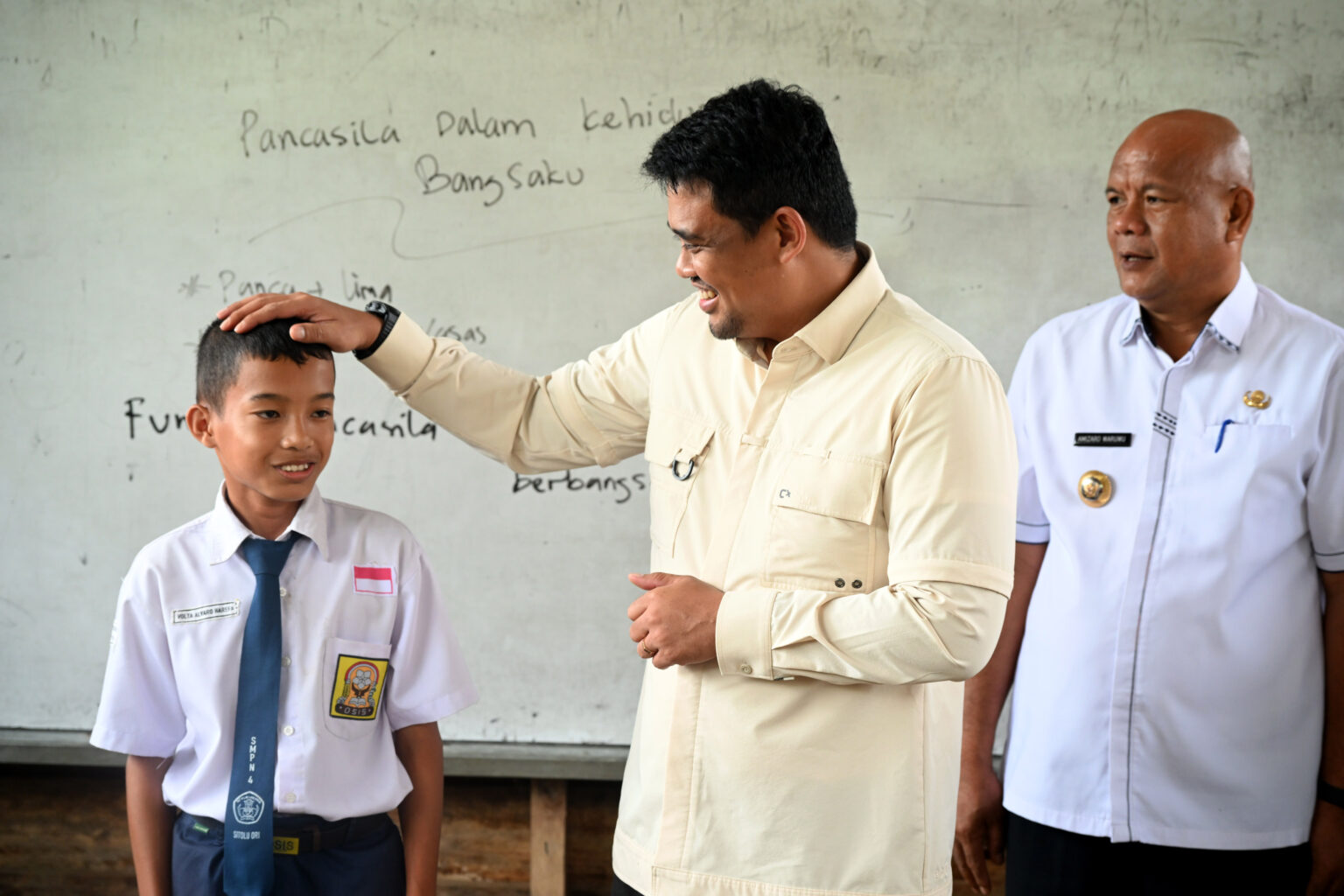 Gubernur Bobby Nasution Wujudkan Impian SMPN 4 Sitolu Ori Miliki Gedung Permanen