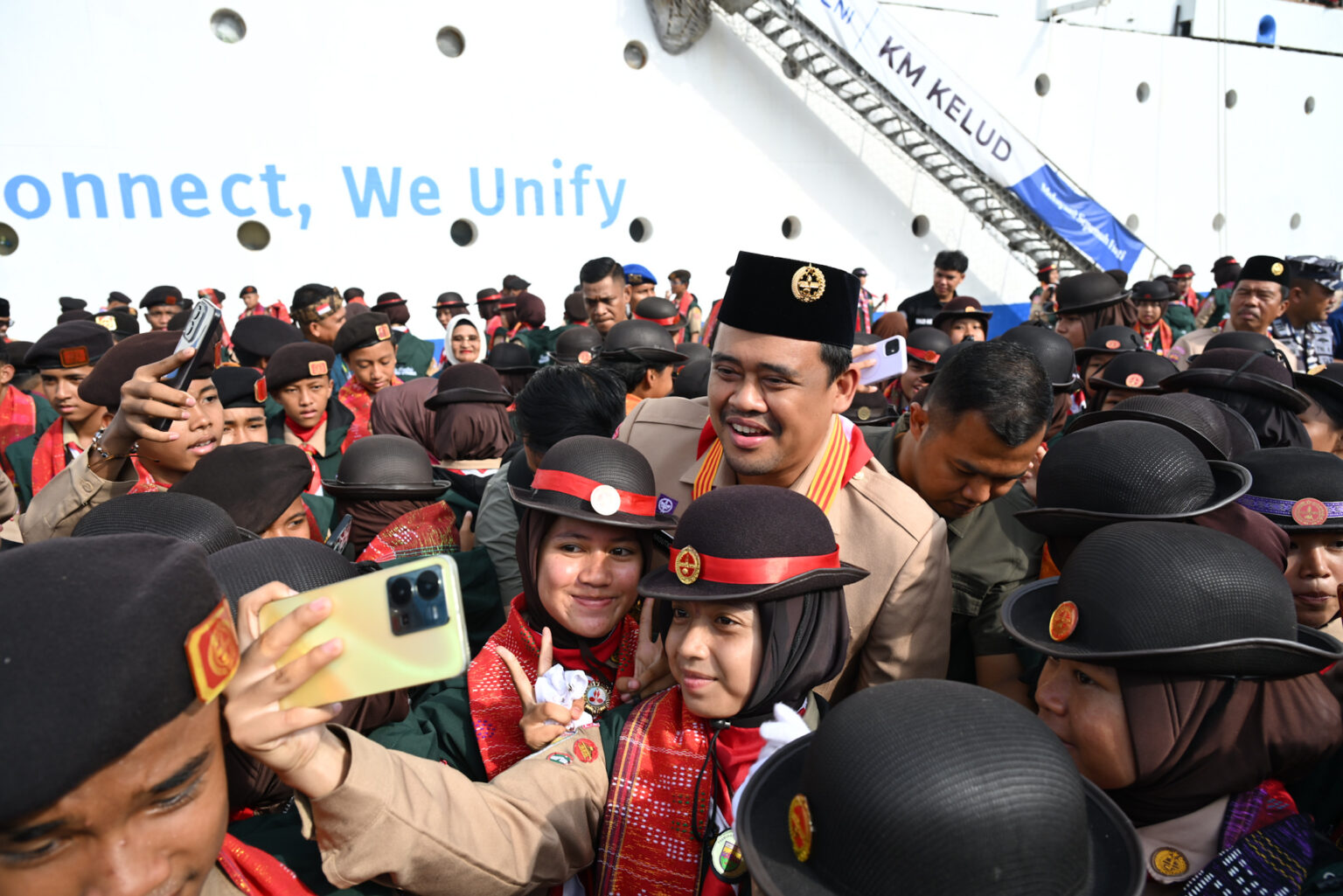Bobby Nasution Lepas 1.179 Pramuka Sumut ke Jamnas XII, Pesan Jaga Nama Baik Daerah