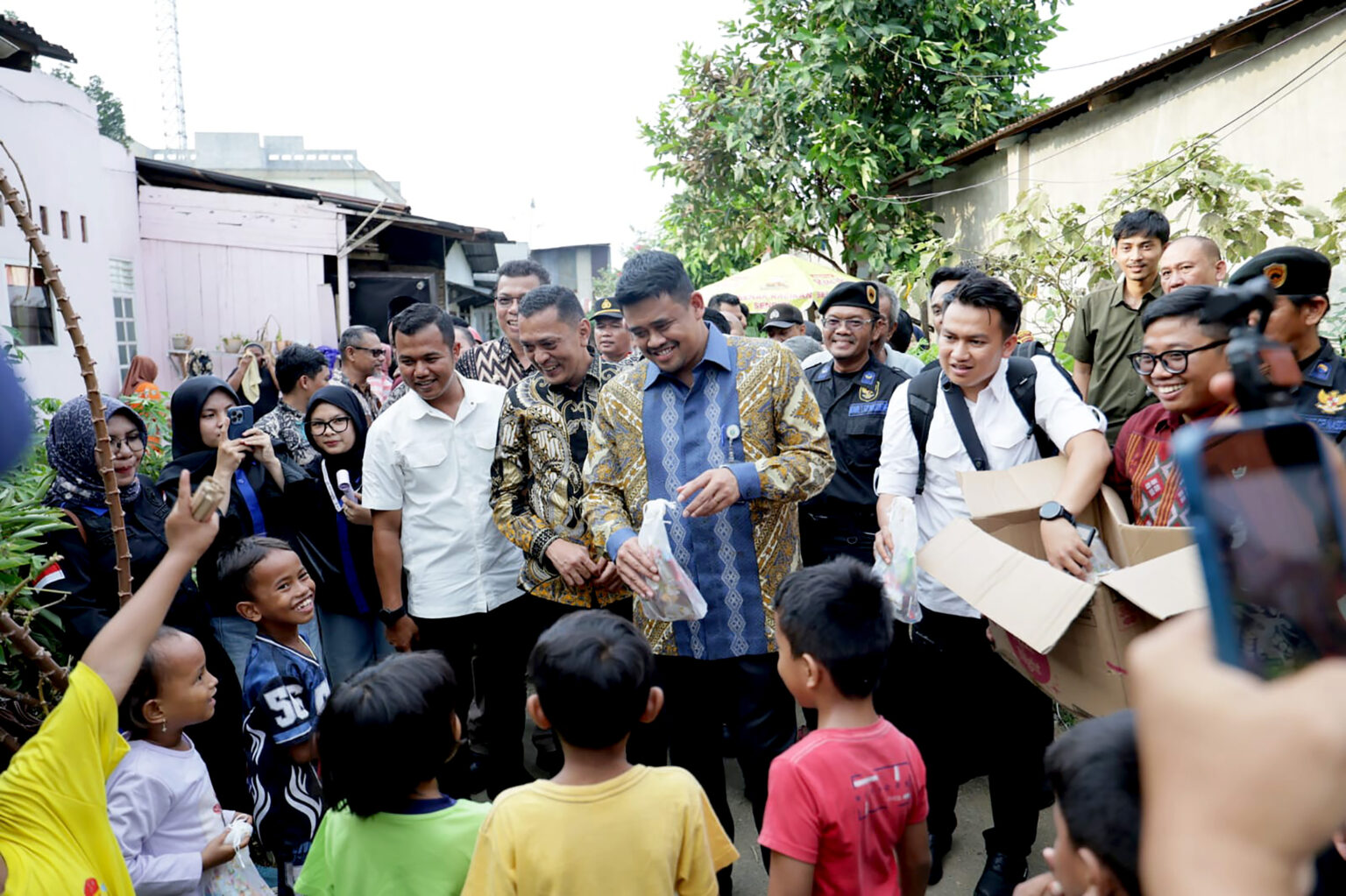 Bobby Nasution Pastikan Rumah Korban Puting Beliung di Medan Johor Dibangun Kembali
