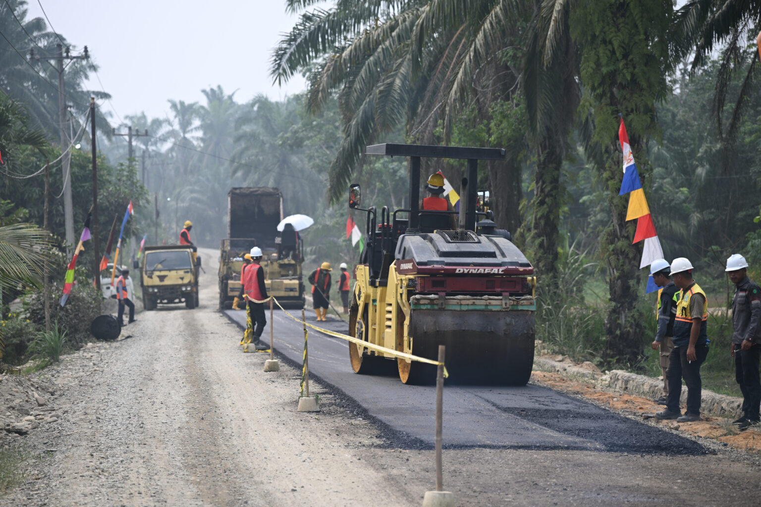Bobby Nasution Perbaiki Jalan 20 Tahun Terbengkalai di Labusel, Rampung Akhir 2026